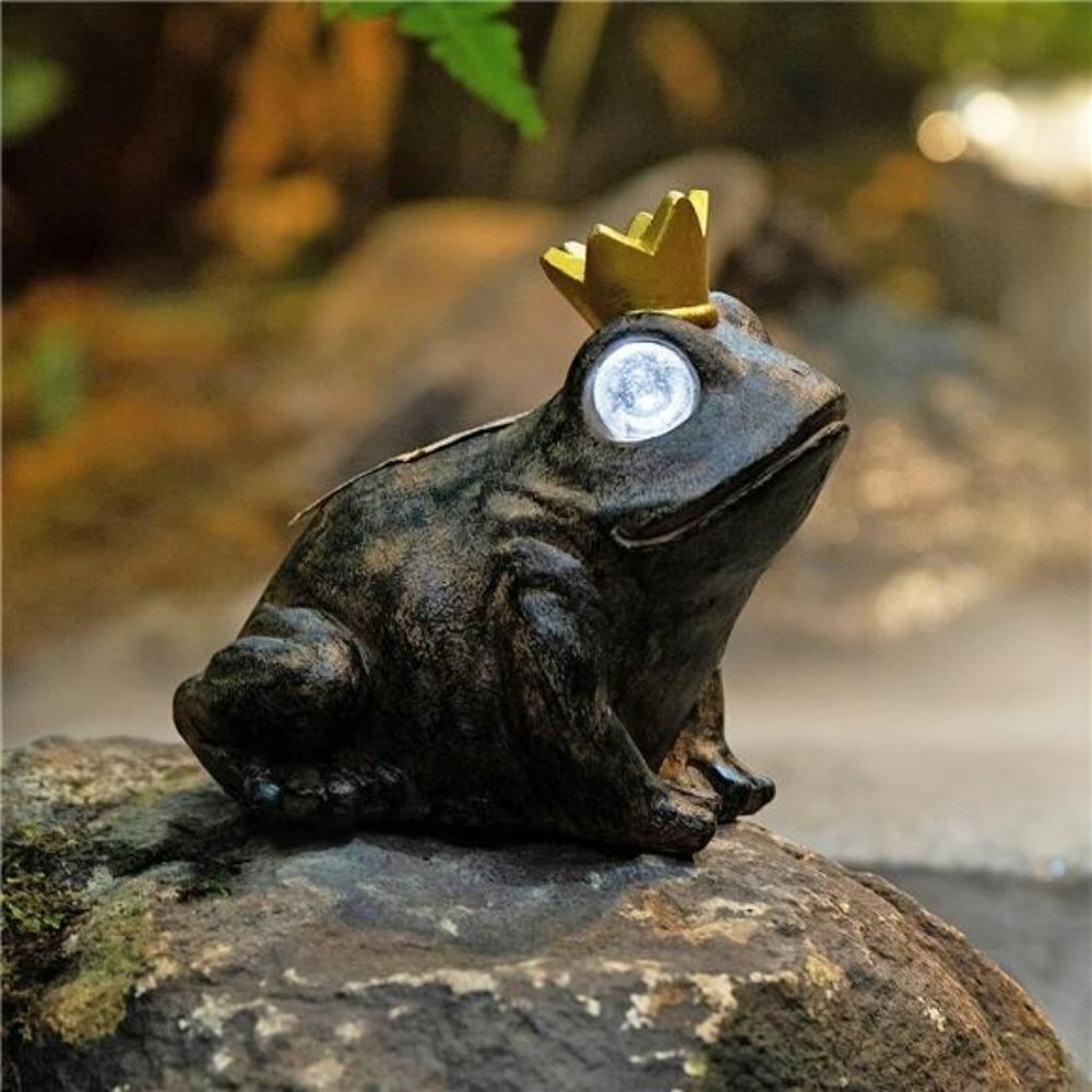 Solar Frog Figurine Garden Decor Light Outdoor
